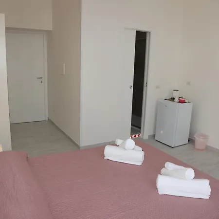 Mimela Bed & Breakfast 4*